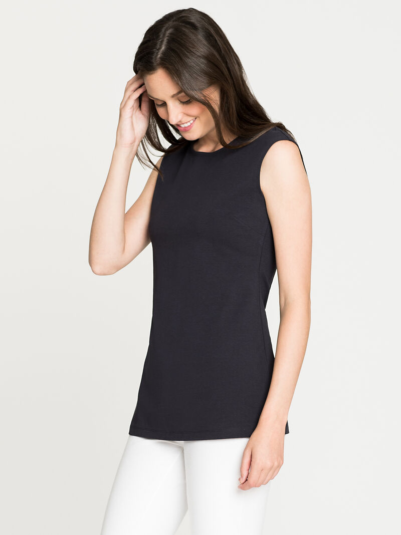 Woman Wears Perfect Layer image number 2