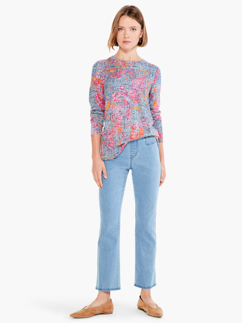 Woman Wears Abstract Glow Tee image number 3