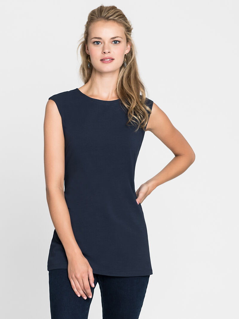 Woman Wears Perfect Layer image number 0
