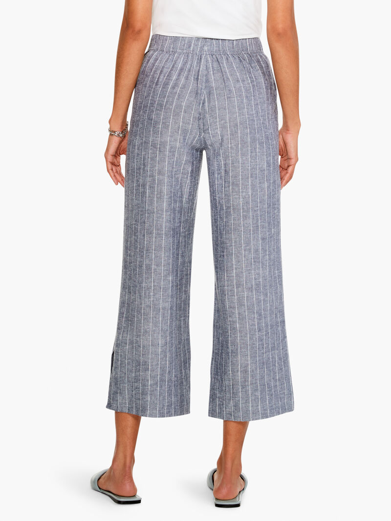 Woman Wears Central Park Wide-Leg Pant image number 2