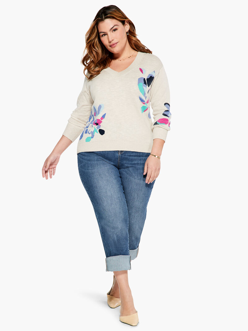 Woman Wears Blooming Short V Sweater image number 3