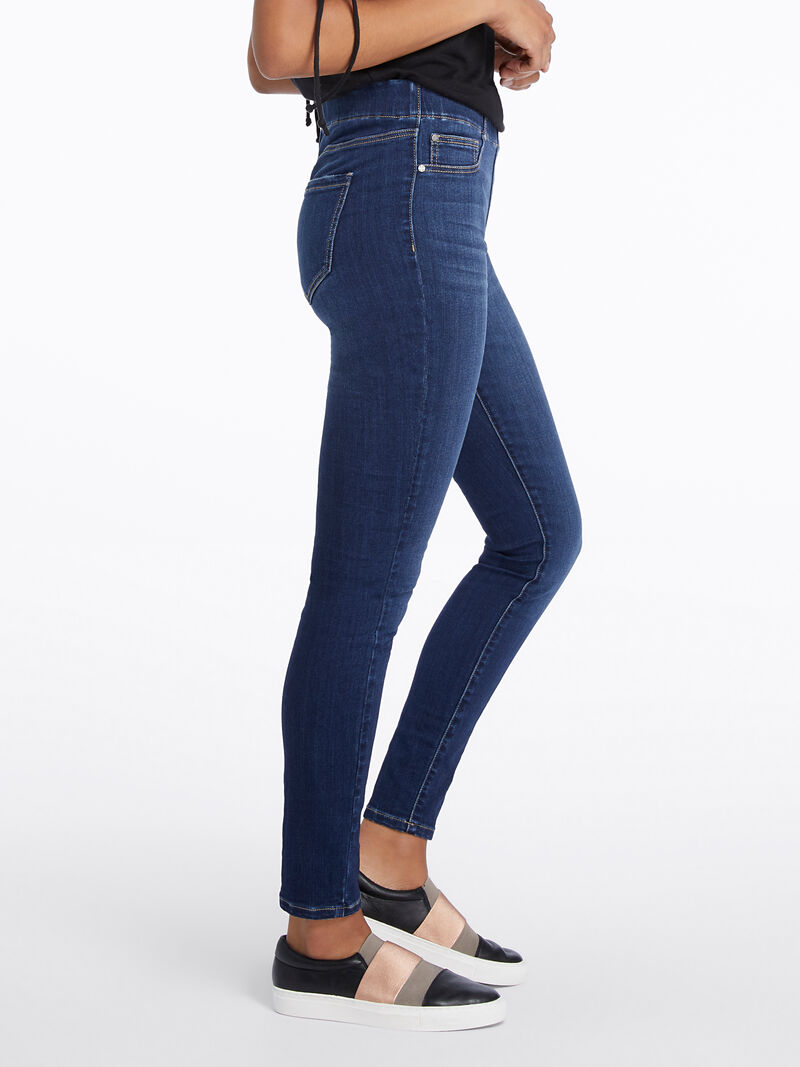 Woman Wears Zoe Skinny Jean image number 1