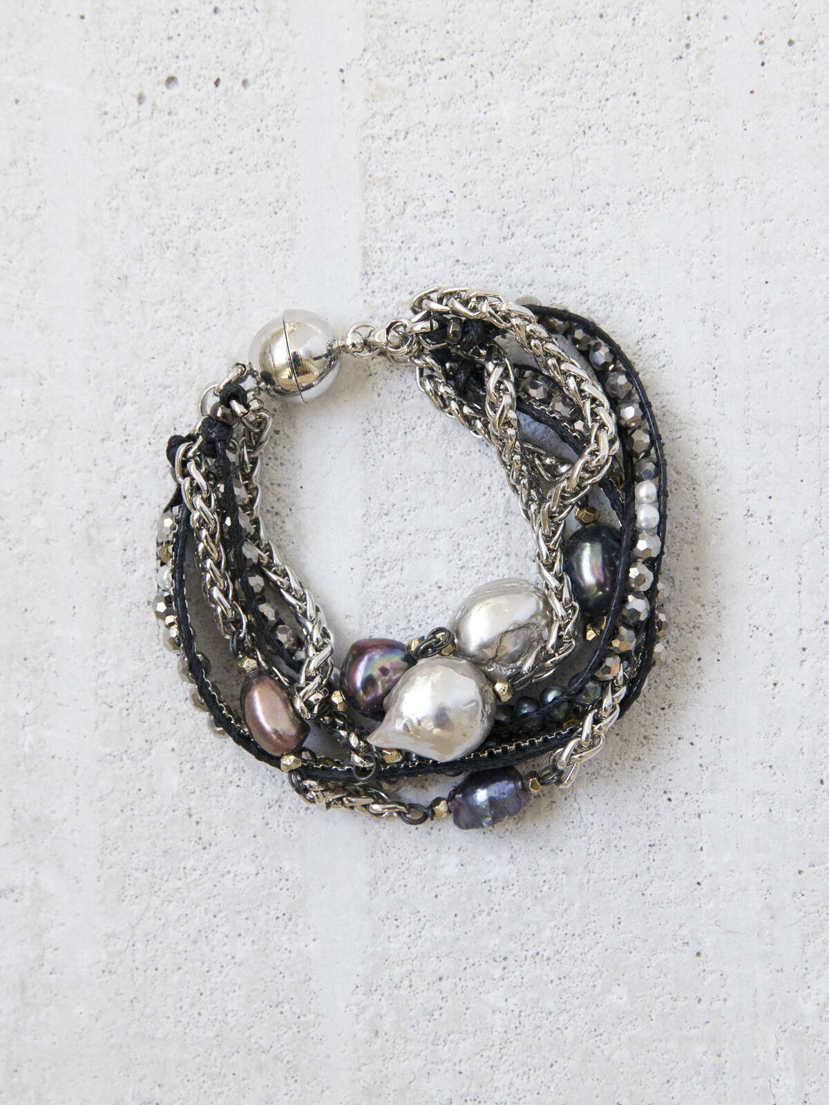 Nakamol Multi  Pearl Bracelet