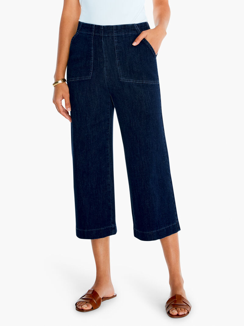 Woman Wears All Day Wide-Leg Crop Jean image number 1