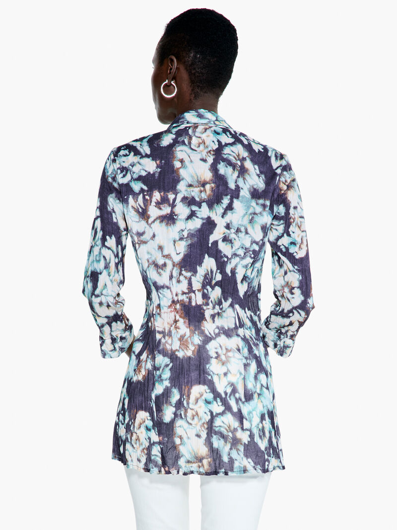 Woman Wears Denim Blooms Crinkle Top image number 2
