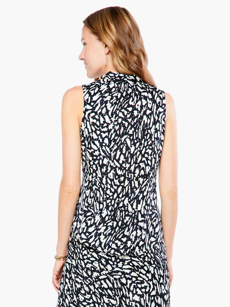 Woman Wears Textured Night Tank image number 2