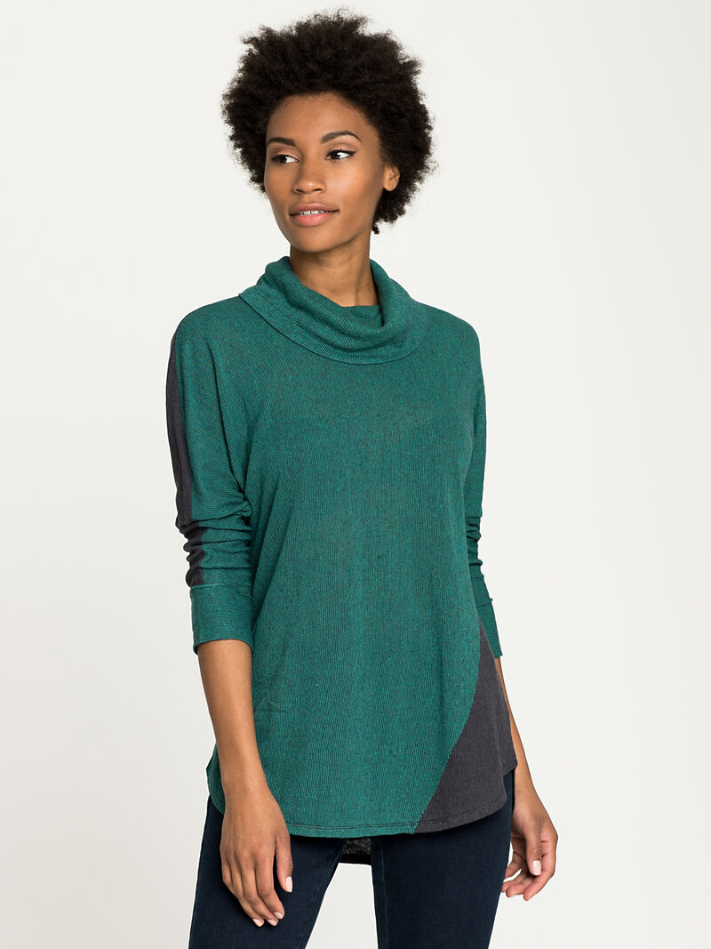 
                    Essence Stripe Top