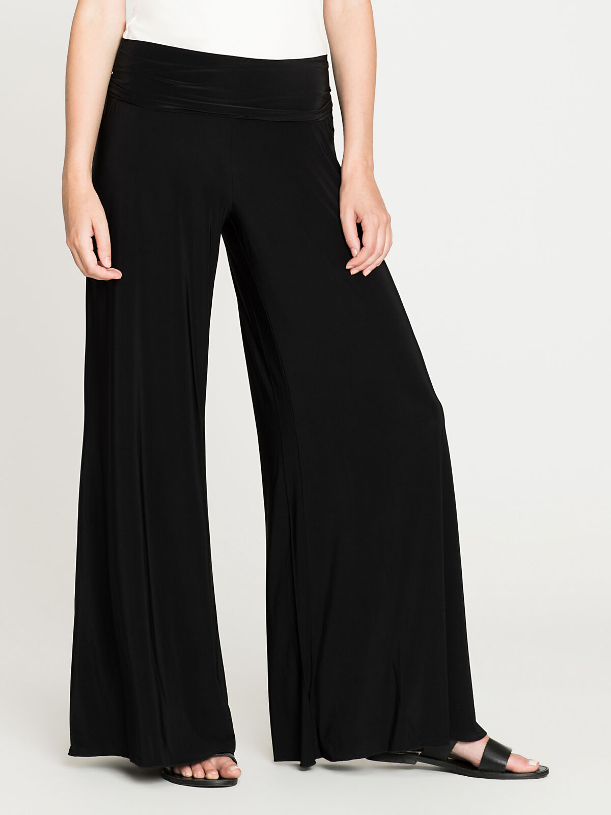The ZOZO Liquid Knit Pant