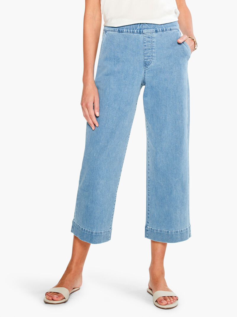 Woman Wears All Day Wide-Leg Pocket Jean image number 0