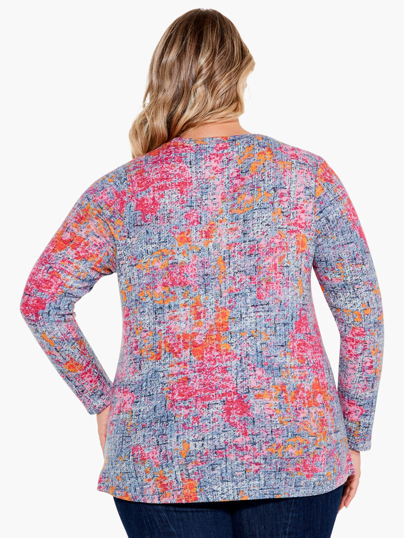 Woman Wears Abstract Glow Tee image number 2