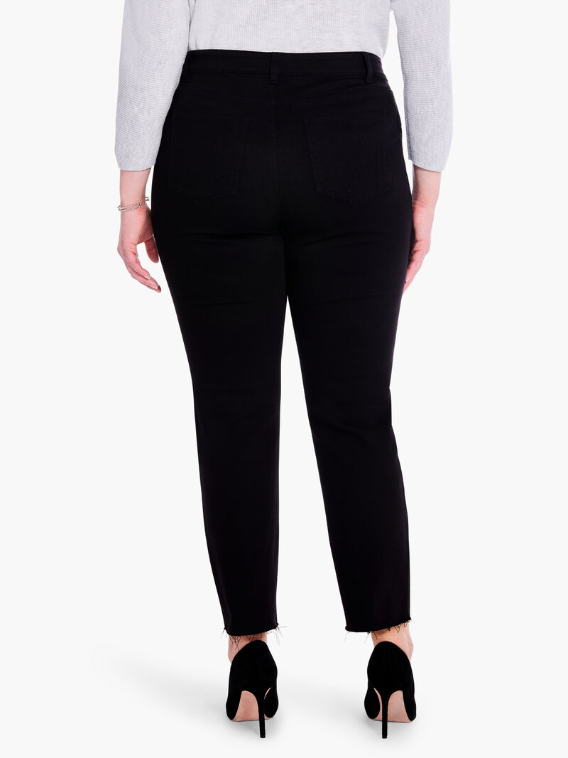 Woman Wears NZ Denim 28" Daytrip Straight Ankle Jeans image number 2
