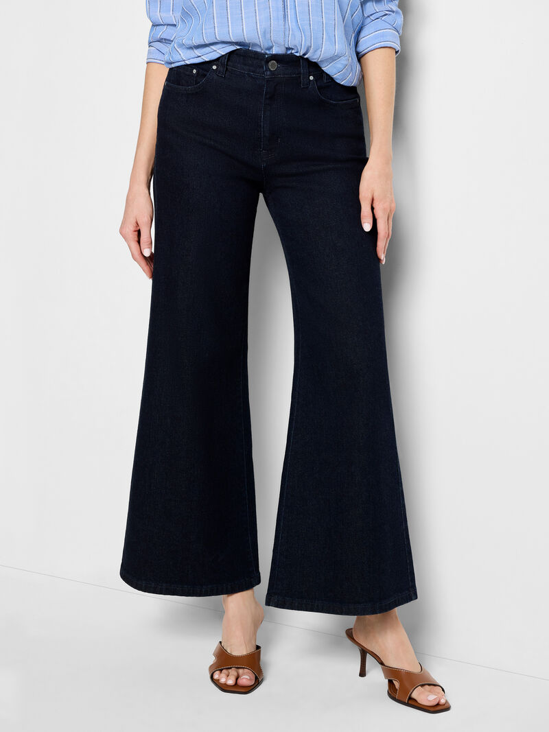 28" Joyride Boot Flare Jeans