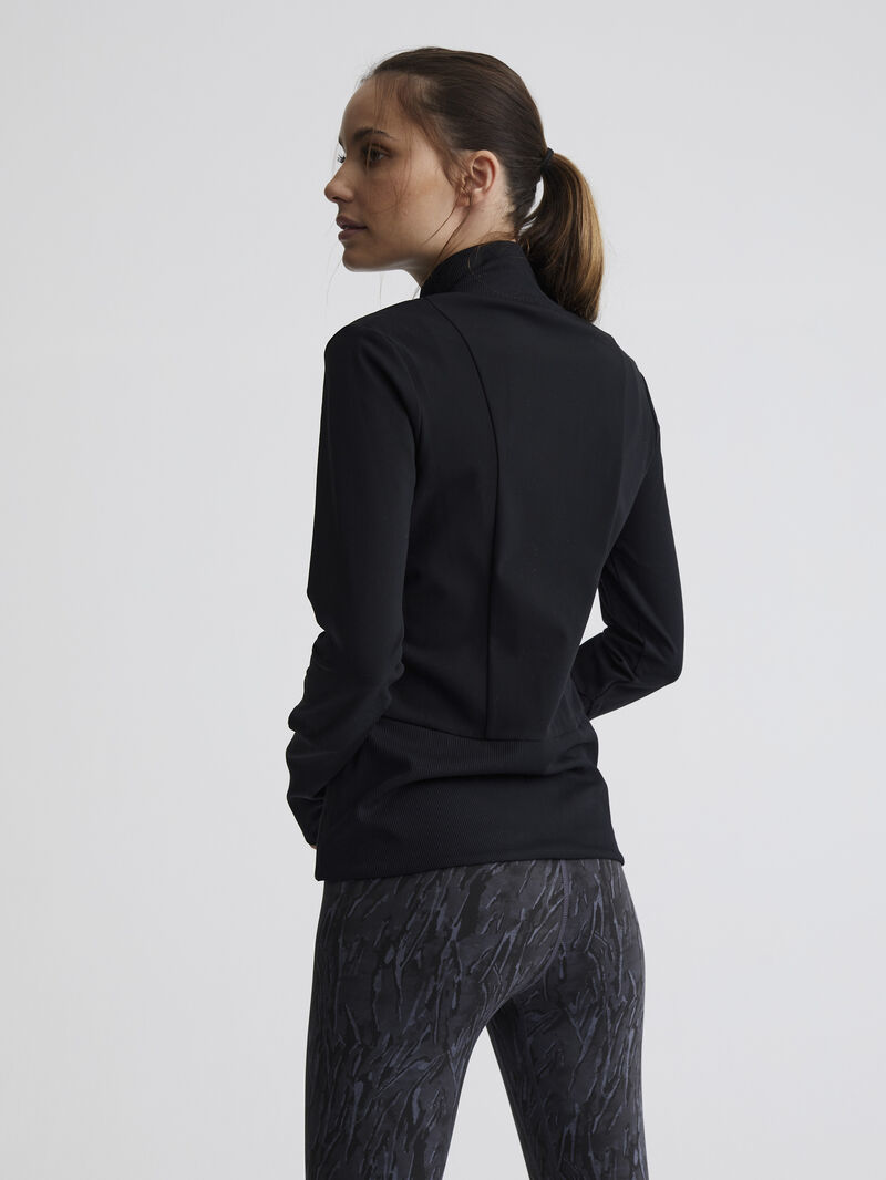 Woman Wears Varley Maywood Jacket image number 1