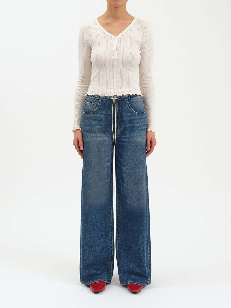 Woman Wears Daze - Madison Mid Rise Wide Leg Jean image number 0