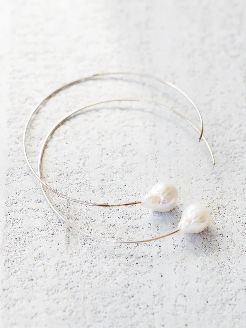 Woman Wears CHAN LUU FRESHWATER PEARL HOOP EARRINGS image number 0