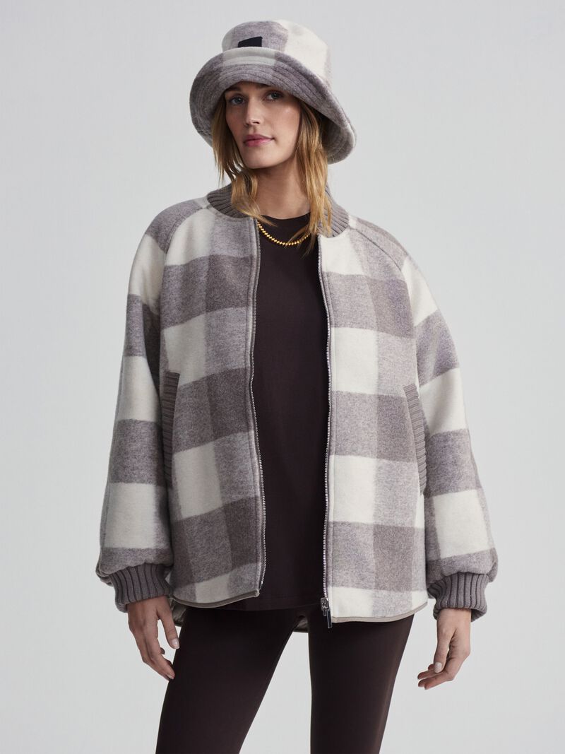Woman Wears Varley - Reno Reversible Quilt Jacket image number 0