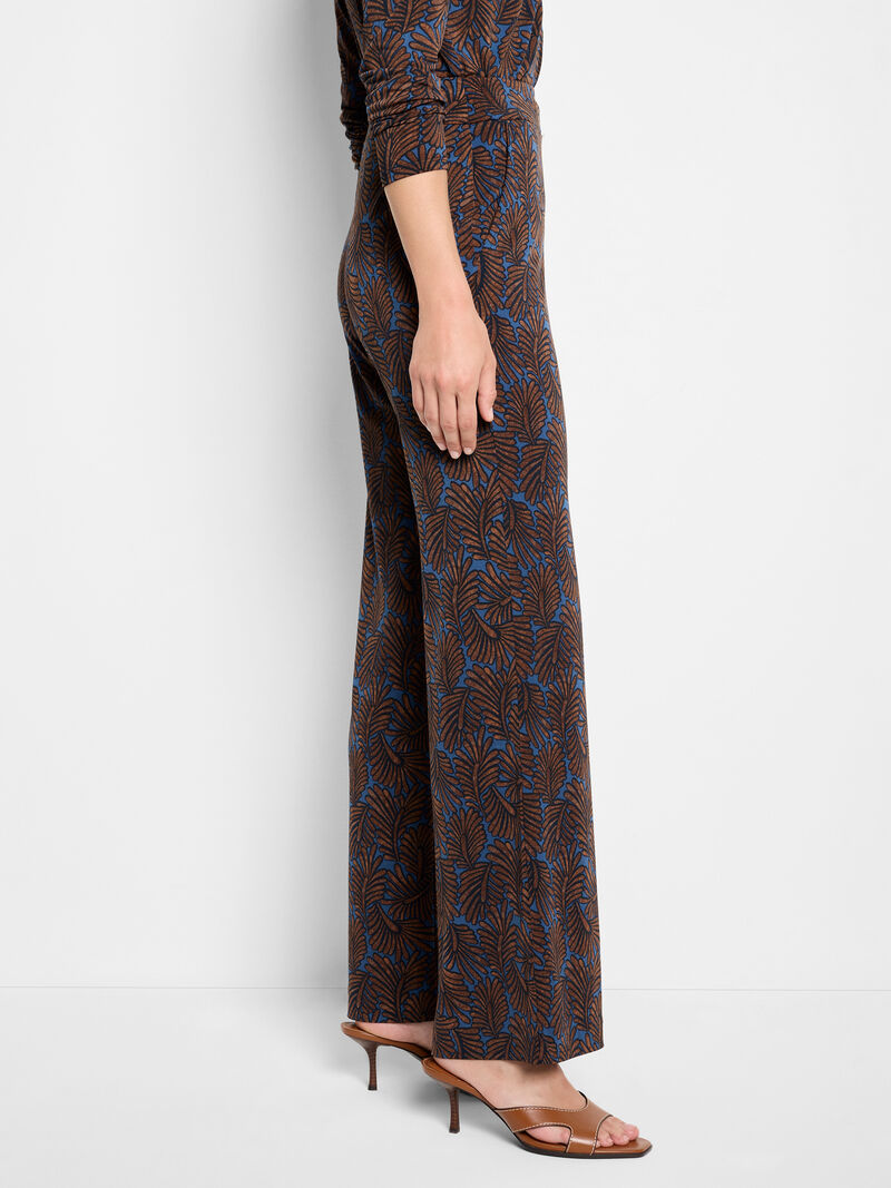 Woman Wears 30" Feather Fern Wide Leg Pant image number 2