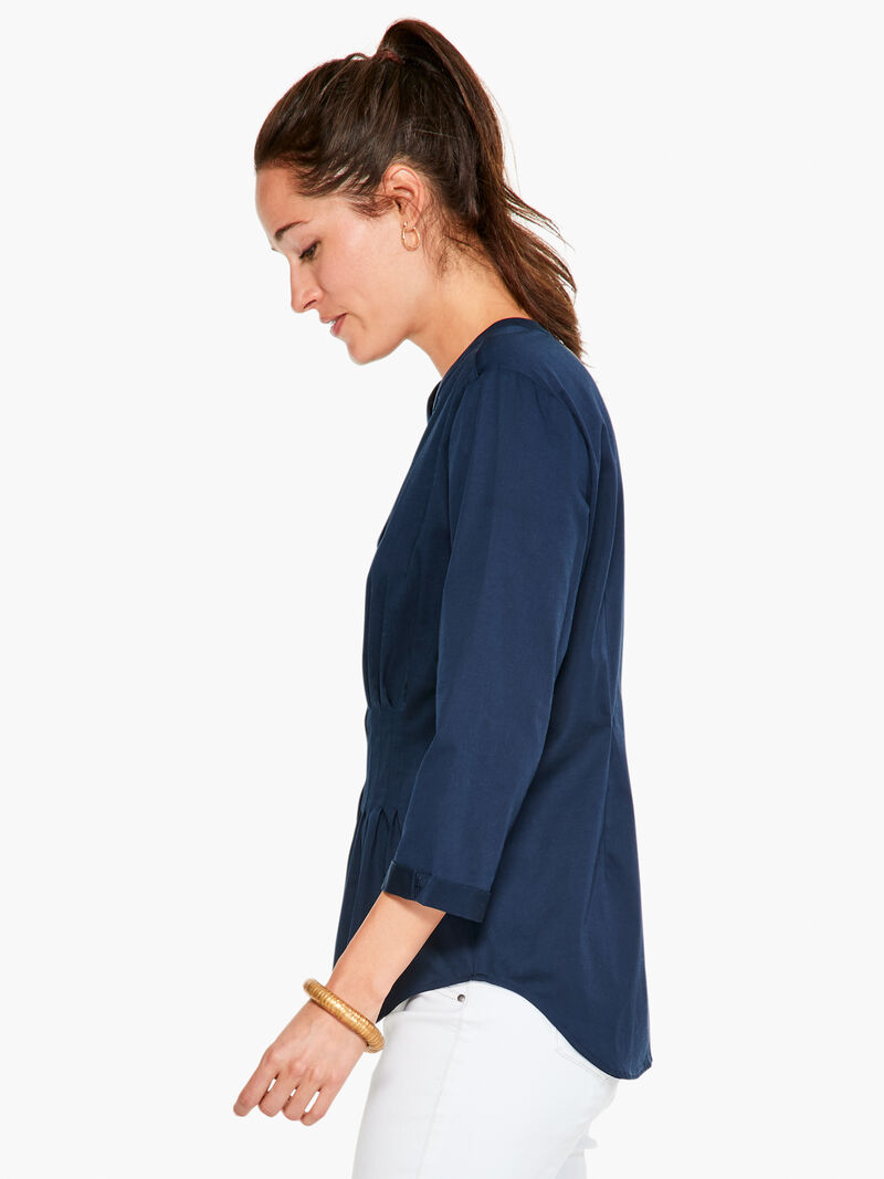 Woman Wears Bistro Shirt image number 1