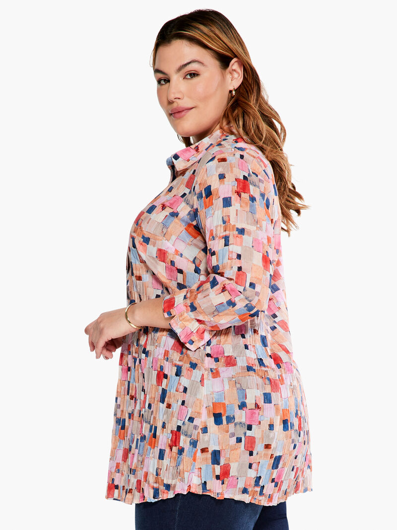 Woman Wears Checked Up Long Crinkle Shirt image number 2