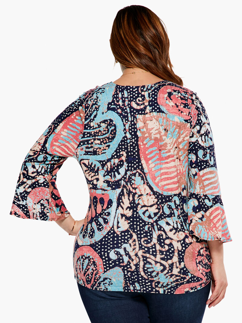 Woman Wears Batik Stamp Top image number 2