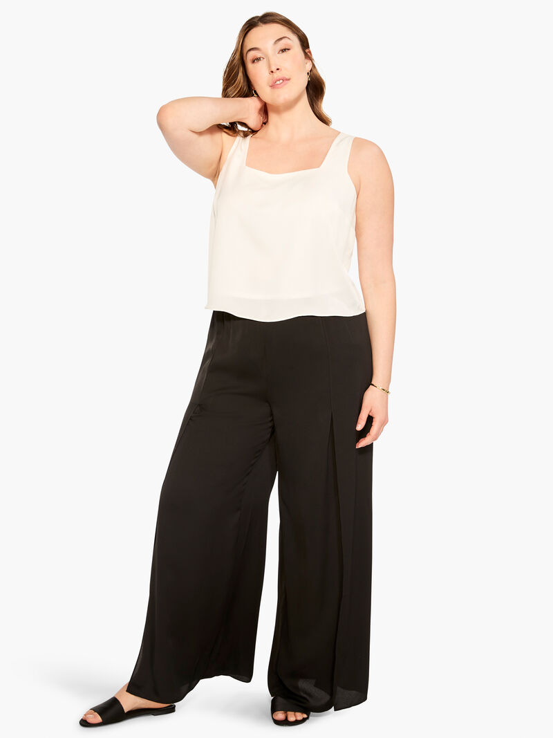 Woman Wears Statement Set Tank image number 3