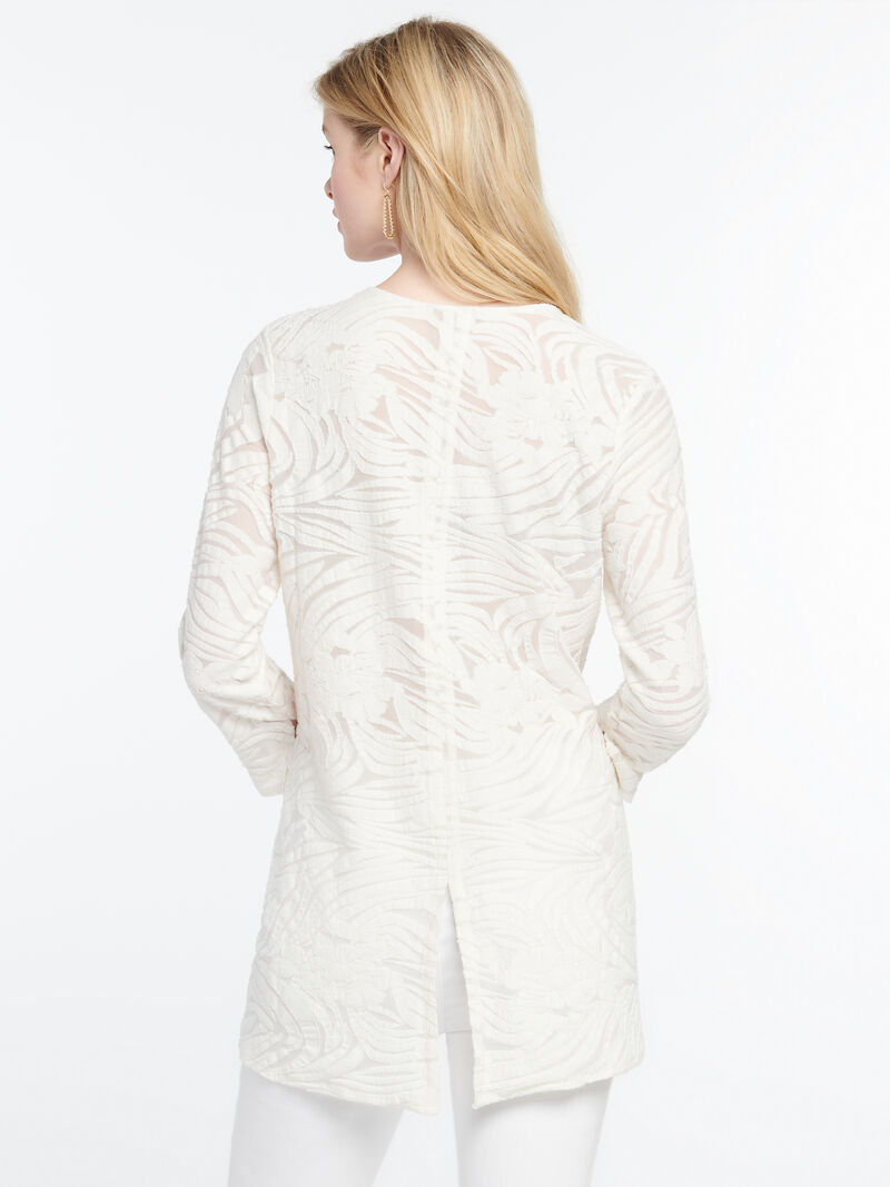 Woman Wears MAKE WAVES TOP image number 2