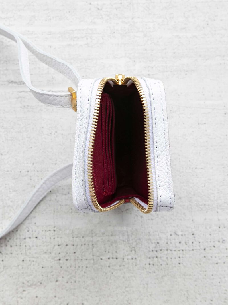 Woman Wears Hammitt 424 Crossbody image number 3