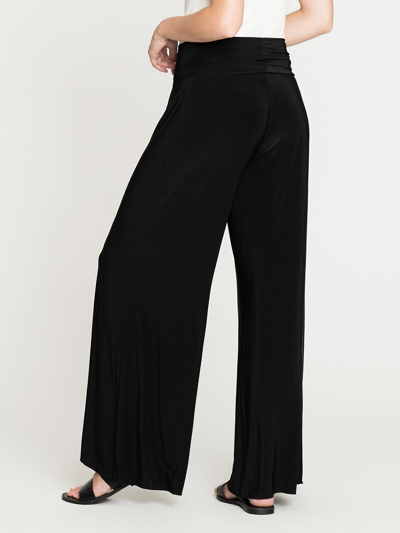 Woman Wears The ZOZO Liquid Knit Pant image number 1