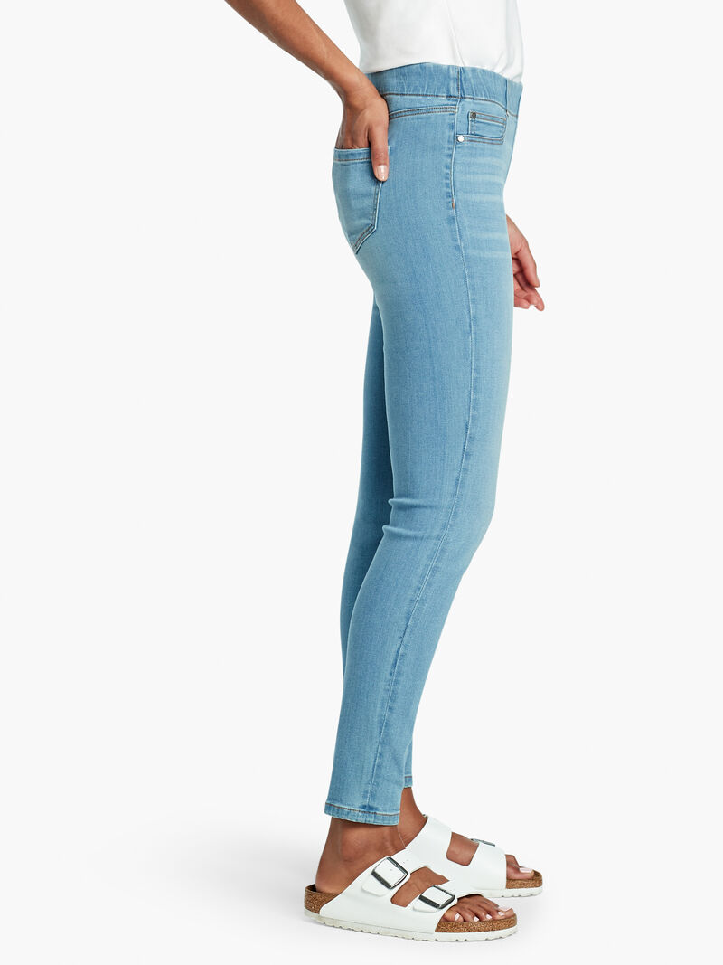 Woman Wears Liverpool Zoe Skinny Jean image number 2
