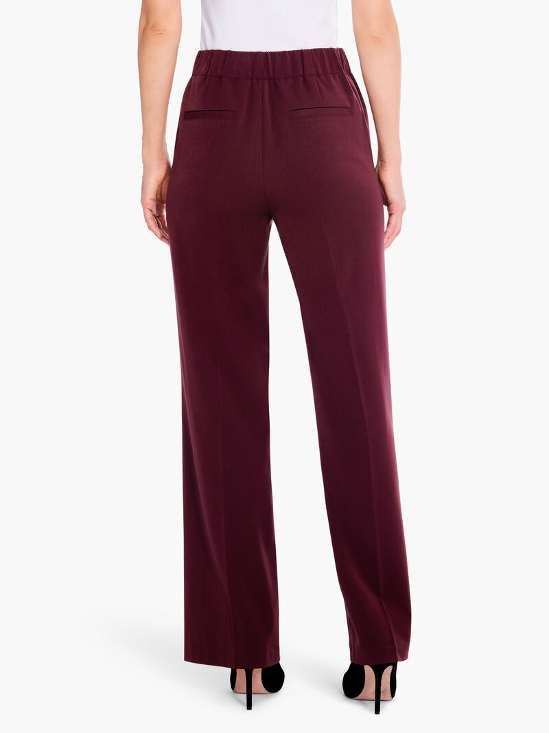 Woman Wears 31" The Avenue Wide Leg Pleated Pant image number 3