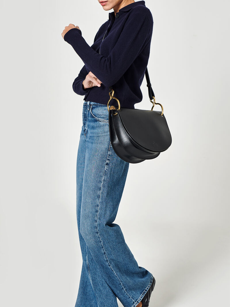 Woman Wears Il Bisonte - Crossbody Bag image number 5