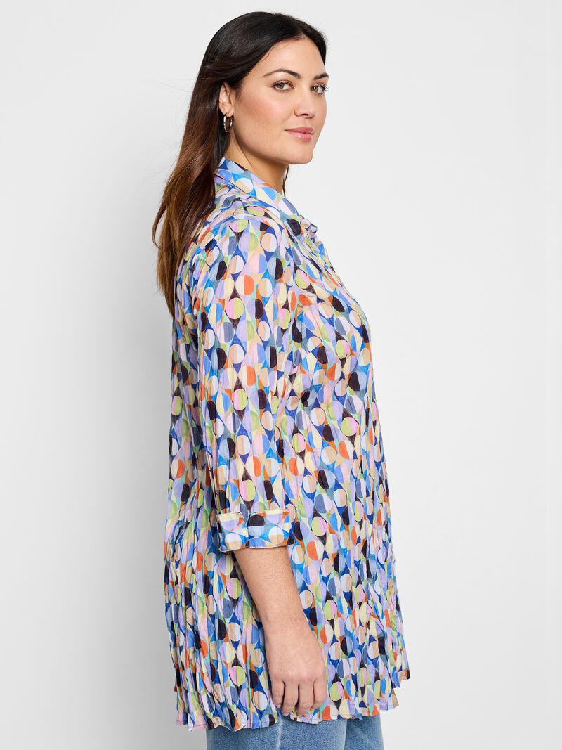 Woman Wears Social Circles Long Crinkle Shirt image number 2