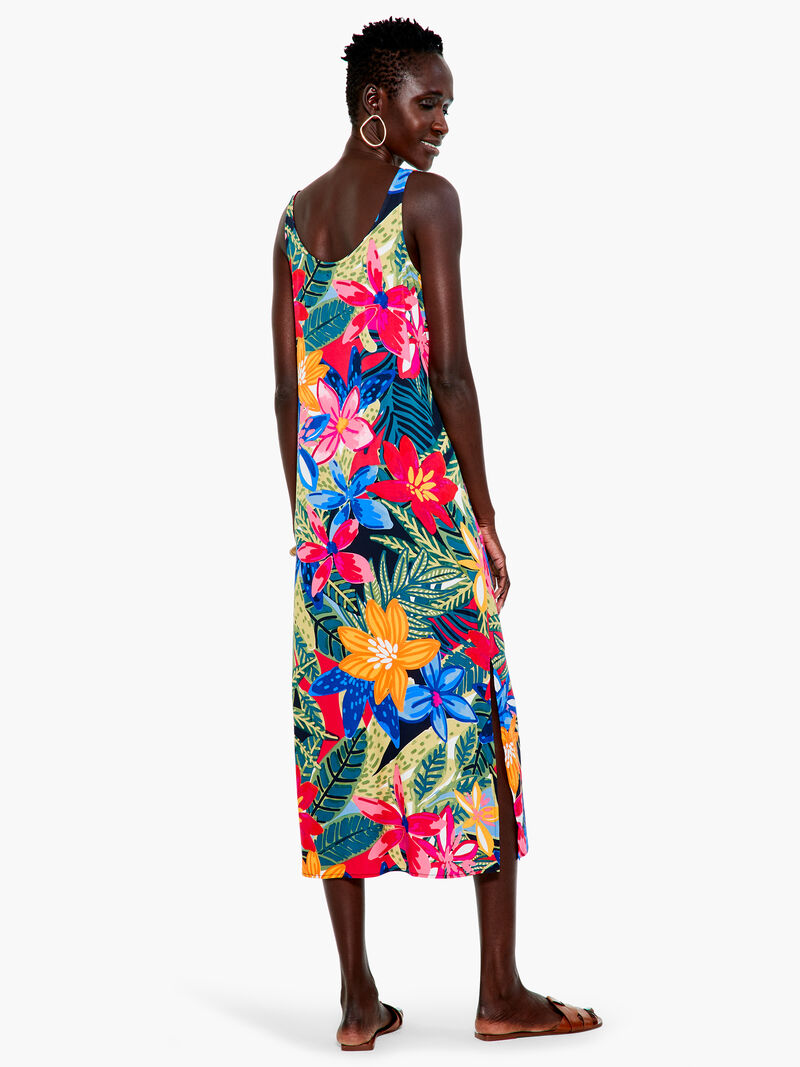 Woman Wears Lush Terrace Live In Dress image number 2