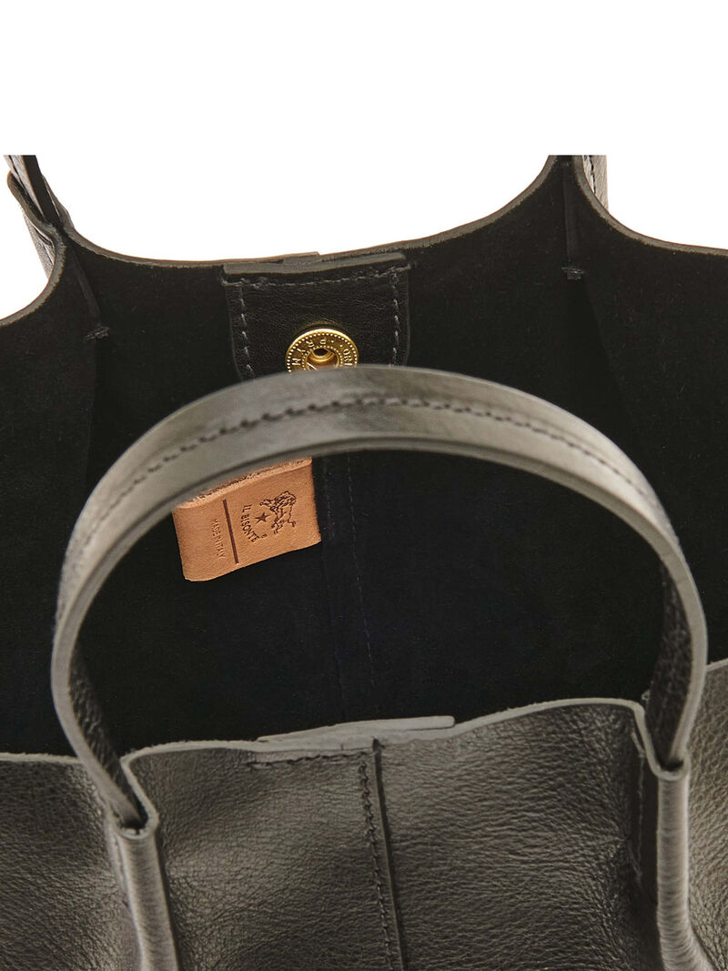 Woman Wears Il Bisonte - Crossbody Nina Bag image number 2