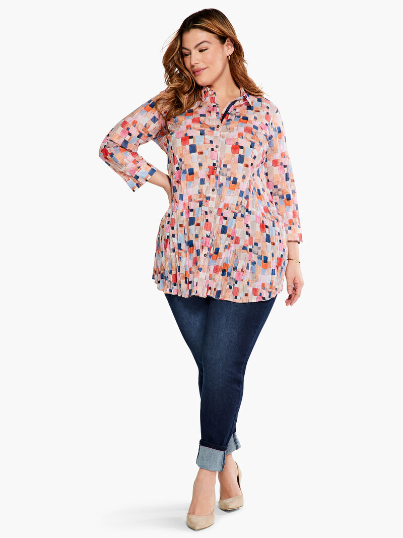 Woman Wears Checked Up Long Crinkle Shirt image number 4