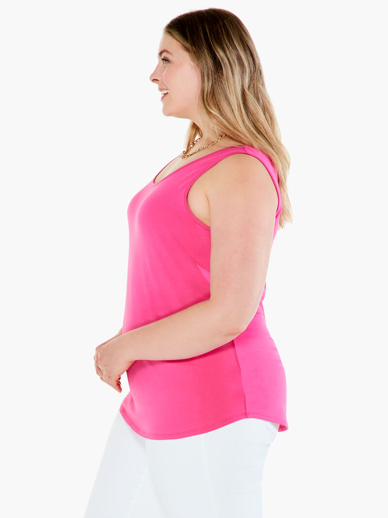 Woman Wears Shirt Tail Perfect Tank image number 1