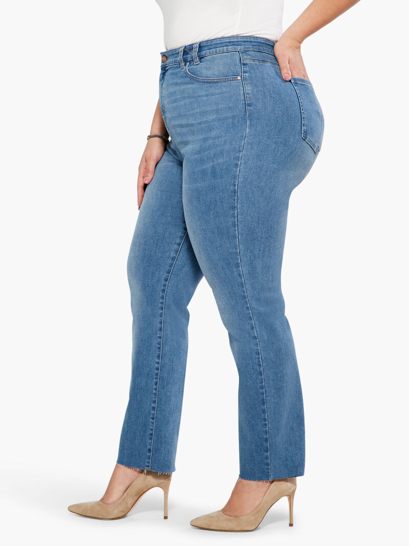 Woman Wears NZ Denim 28" Mid Rise Straight Ankle Jeans image number 1