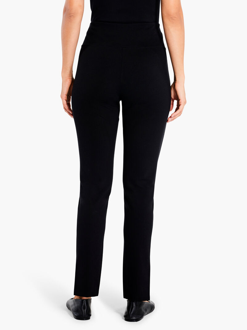 Woman Wears 28" Ponte Ankle Legging image number 2