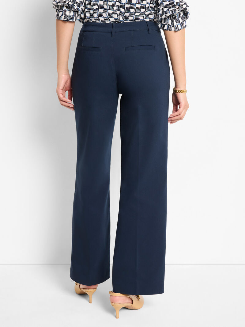 Woman Wears 31" Seasonless Cotton Wide-Leg Trouser image number 3