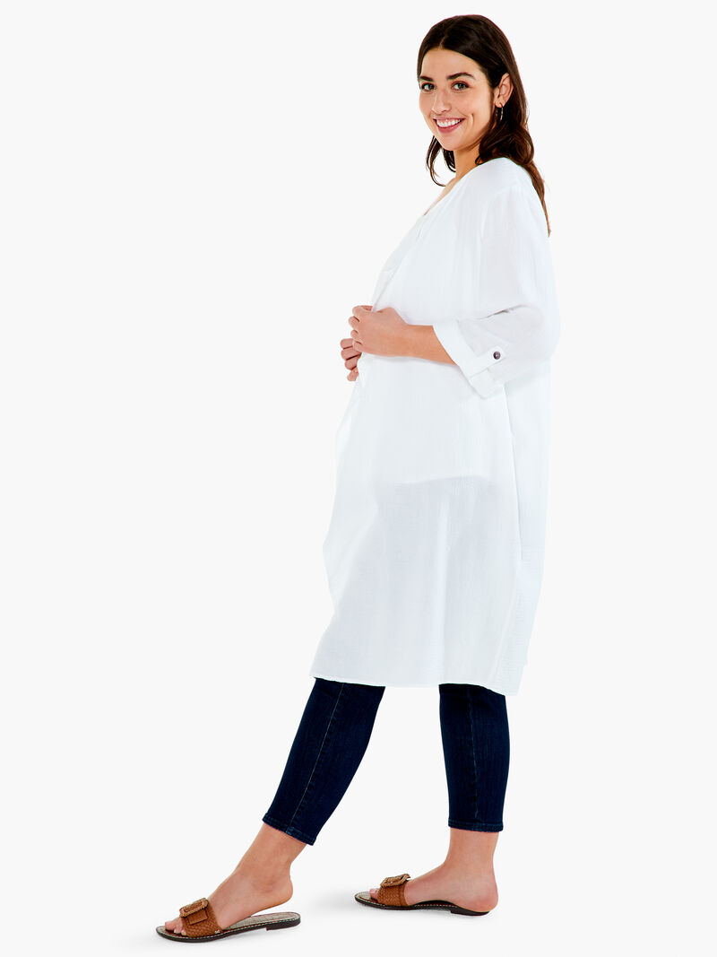 Woman Wears Double Gauze Boatcruise Cardigan image number 1