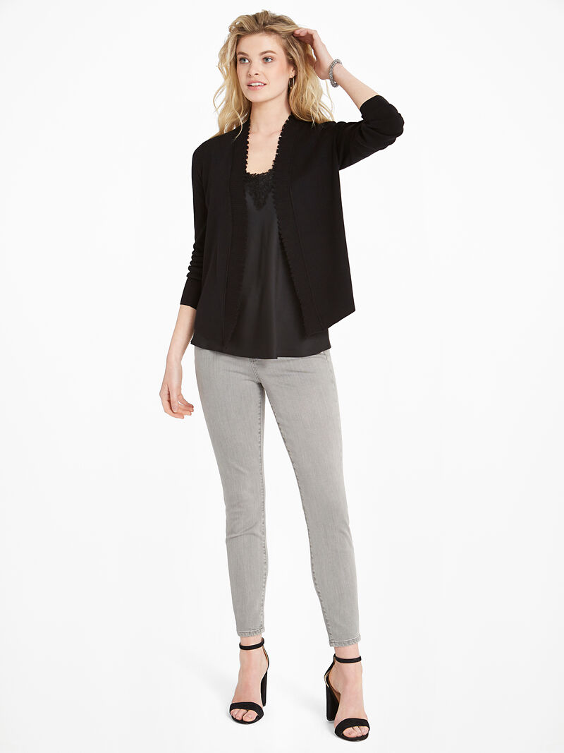 Woman Wears Liverpool Nic Skinny Jean image number 3
