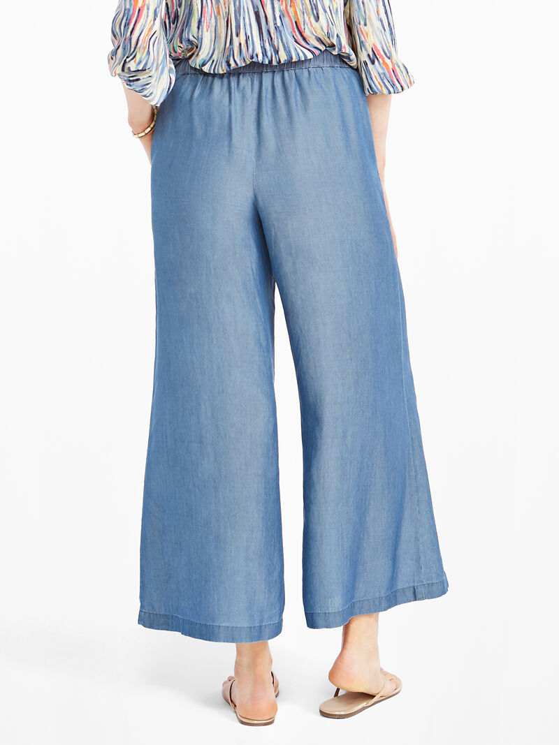 Woman Wears Hazy Days Pant image number 3