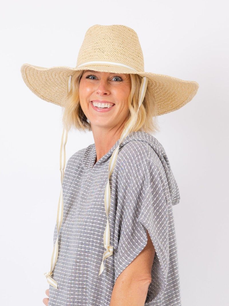 Woman Wears Hat Attack Elle Chinstrap image number 2