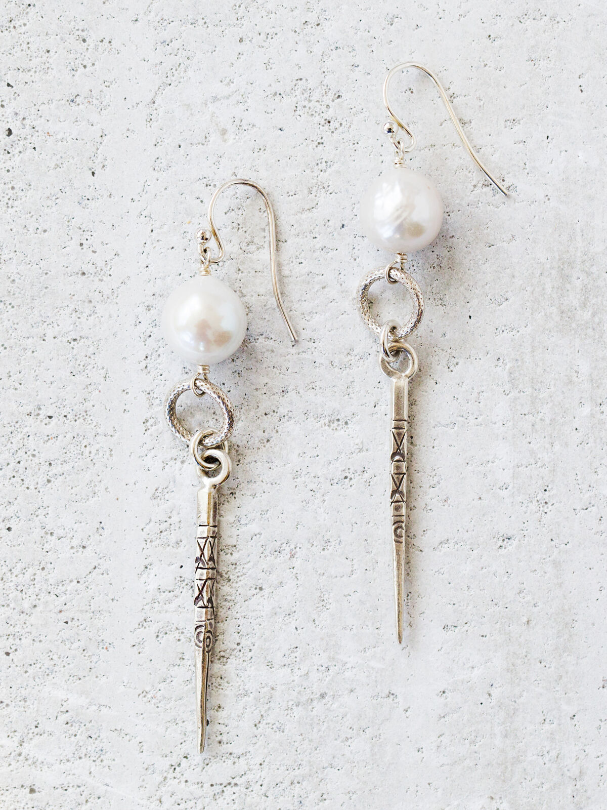 CHAN LUU FRESHWATER PEARL EARRING
