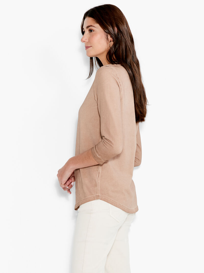 NZT 3/4 Sleeve Roll V Tee