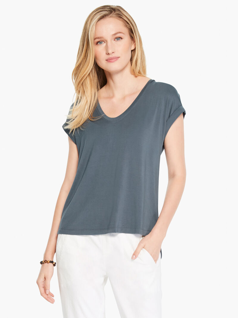 
                    Eaze V Tee
