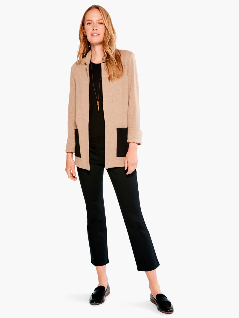 Woman Wears Pocket Blazer image number 3