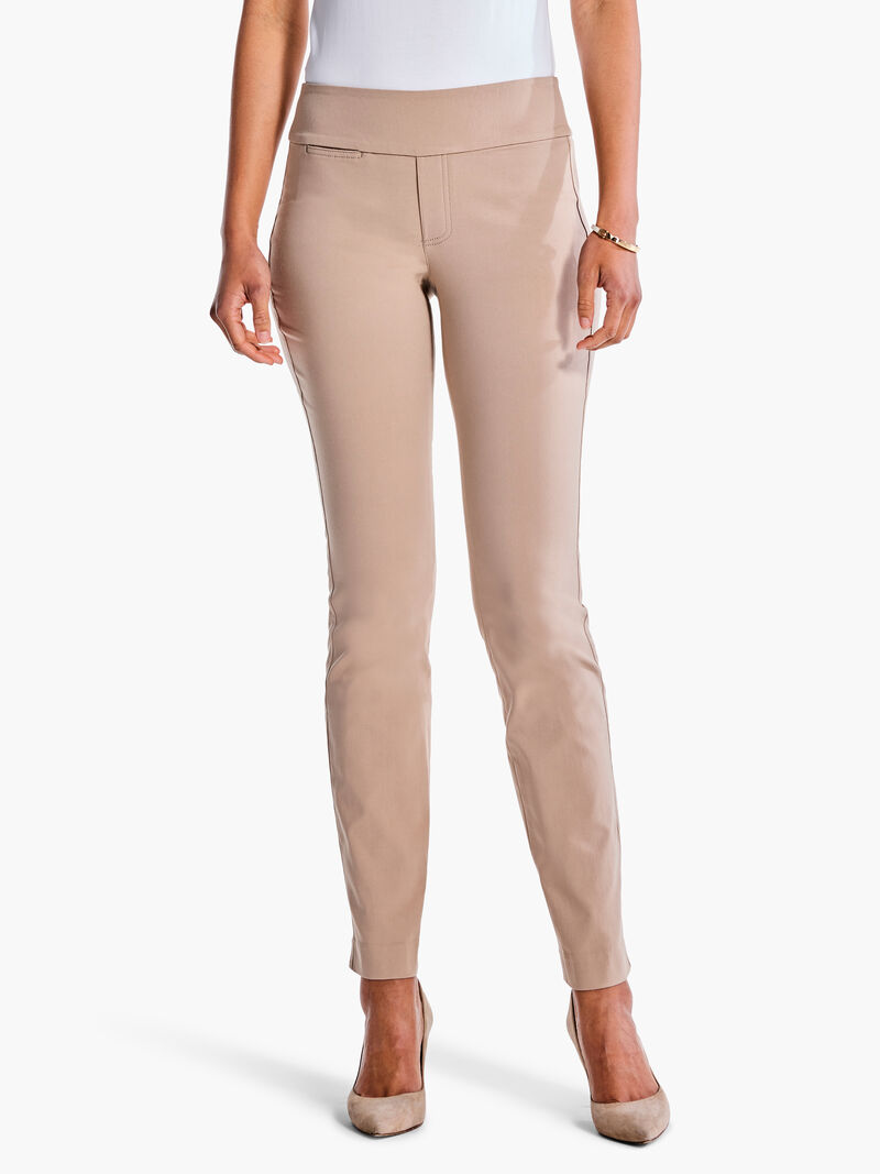 Woman Wears 29.5" Wonderstretch Pocket Straight Leg Pant image number 0