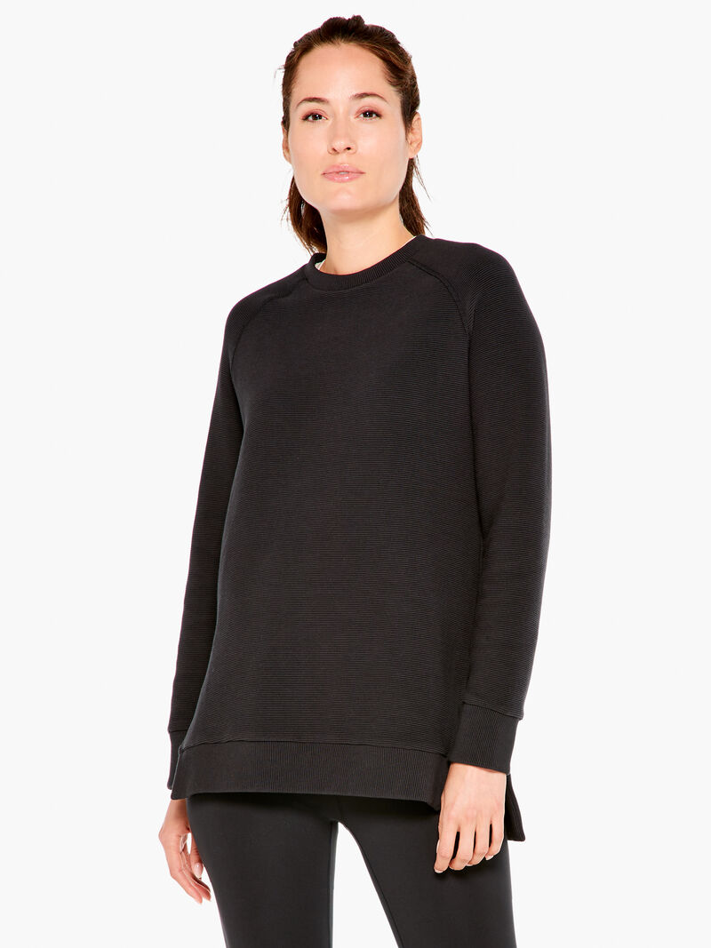 Woman Wears Varley - Manning Sweatshirt image number 3
