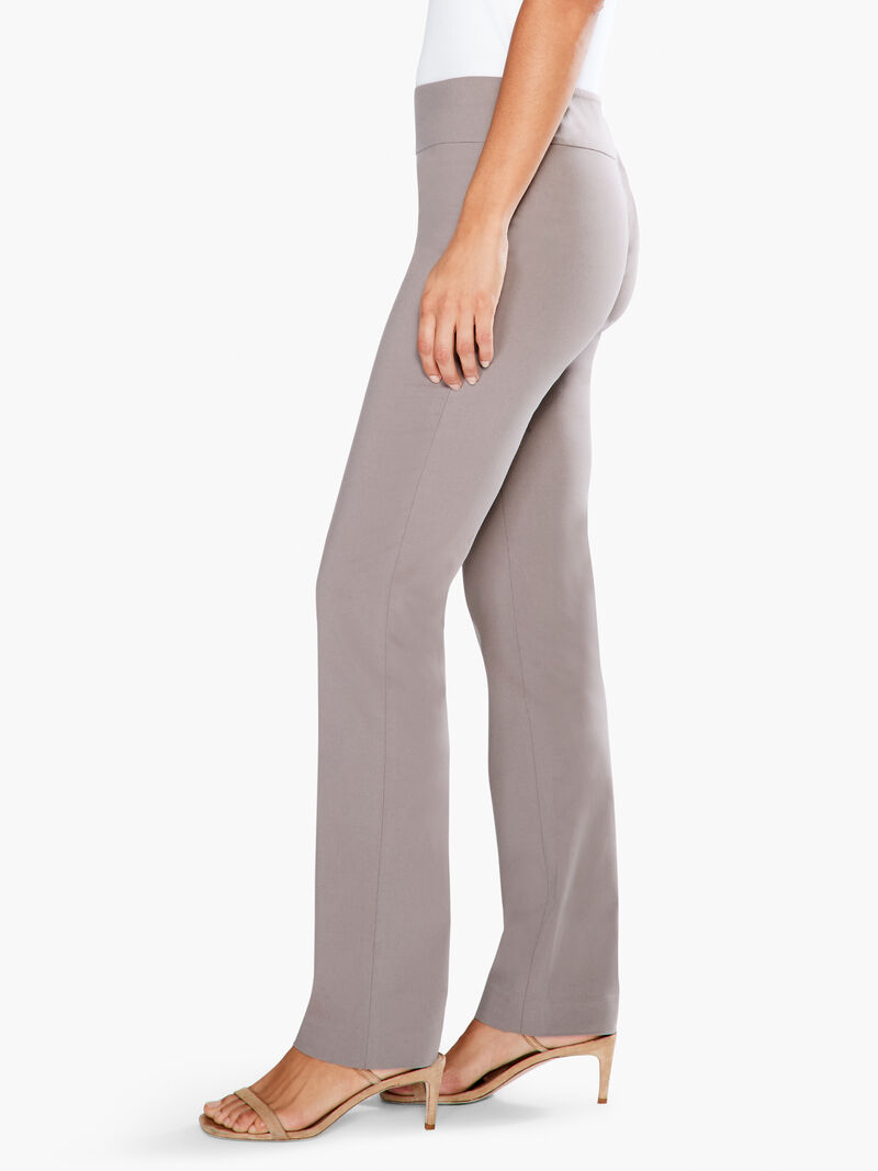 Woman Wears Wonderstretch Pant image number 2